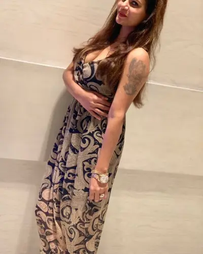 Kaliachak Escort